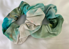 Load image into Gallery viewer, x2 Bondi Beach Scrunchies