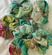 Load image into Gallery viewer, x2 Bondi Beach Scrunchies
